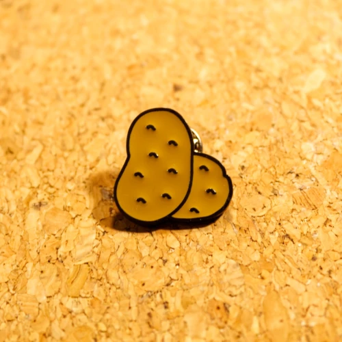 Fifne Klunkry Pin metalowy PYRKI.webp