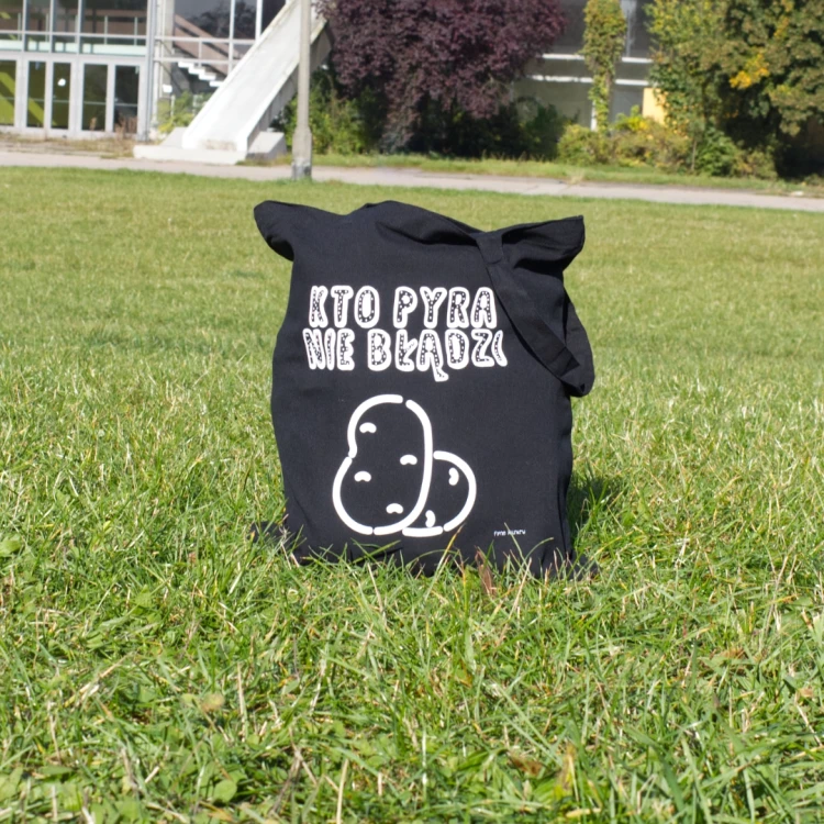 Kto pyra czarna 3 1x1.webp